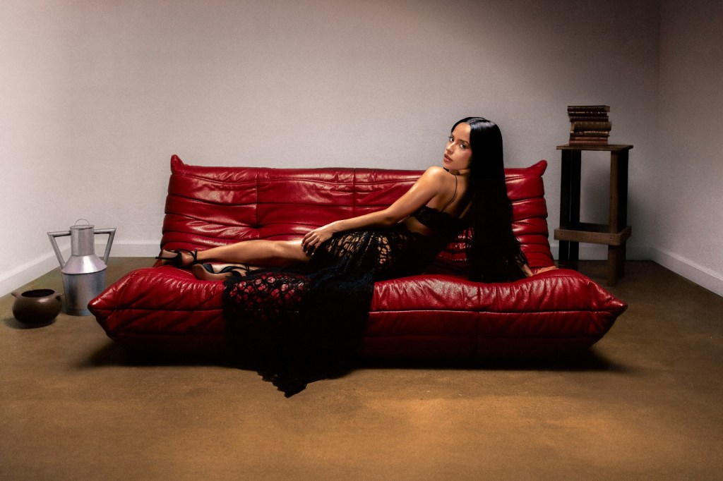 Becky G álbum 2026: Baraja Bendita se estrena sin colaboraciones